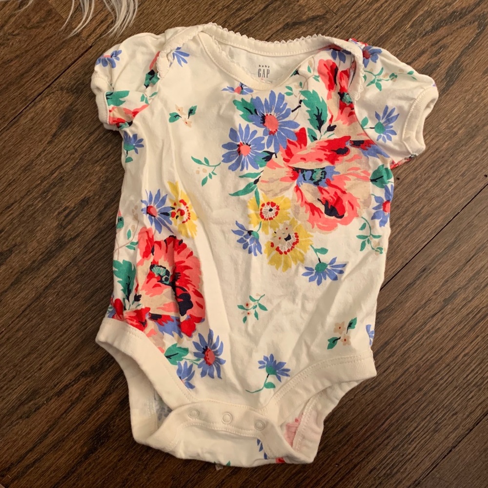 Floral 0-3M onesie - worn once
